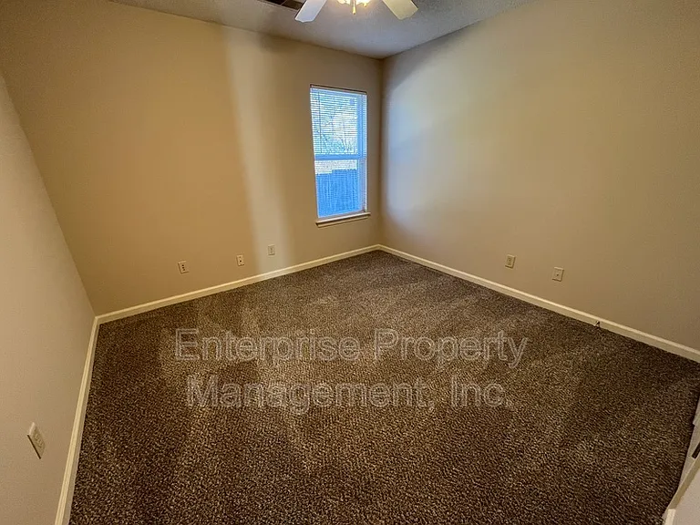 1330 Siskin Dr — Photo 10