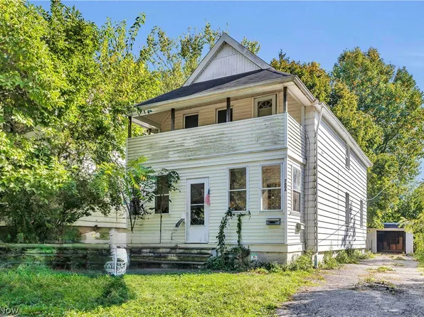 7606 Vineyard Ave, Garfield Heights, OH 44105