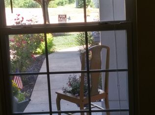 604 Lake Watch Ct, Highland Heights, KY 41076