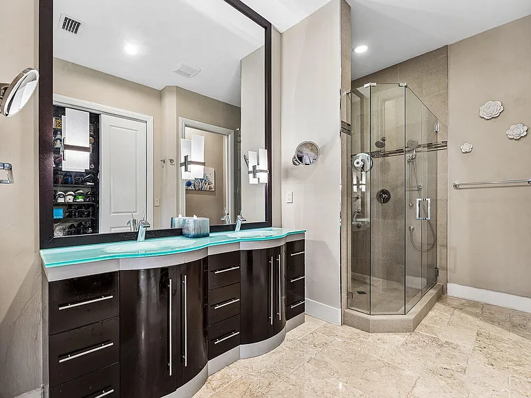 7616 Old Thyme Ct #11B — Photo 17