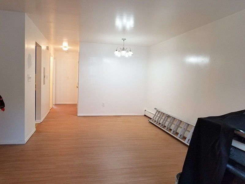 1st image of 168A Sumpter St #1