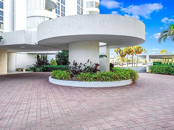 5th image of 2200 S Ocean Boulevard #607