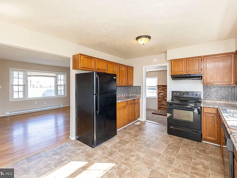 120 Meadowlark Ln — Photo 8