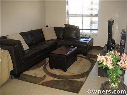 3rd image of 4741 SW 39th Way