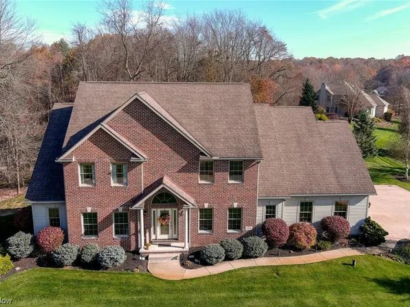 5671 Buck Trl, Clinton, OH 44216
