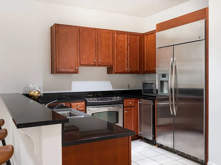 Miller and Rhoads Residences — Photo 21
