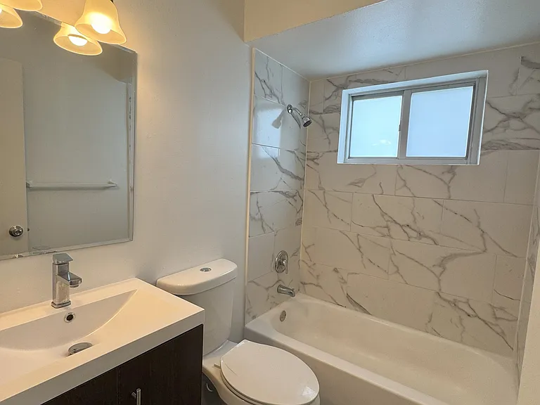 1035 9th St #15 — Photo 5