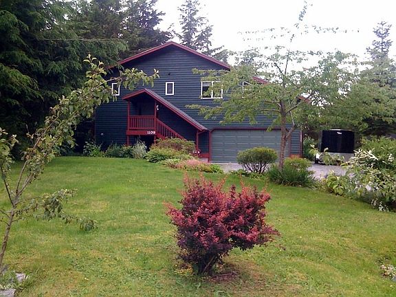 Front of house from Furuhelm Street
						:
						Brand new paint and roof in 2012.