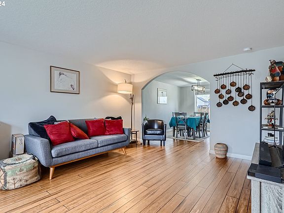 3rd image of 2213 NE 108th St