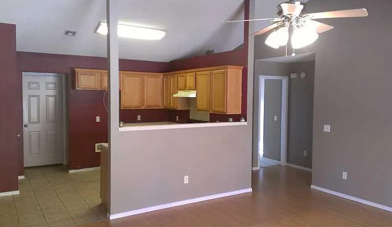 1505 Crescent St — Photo 12