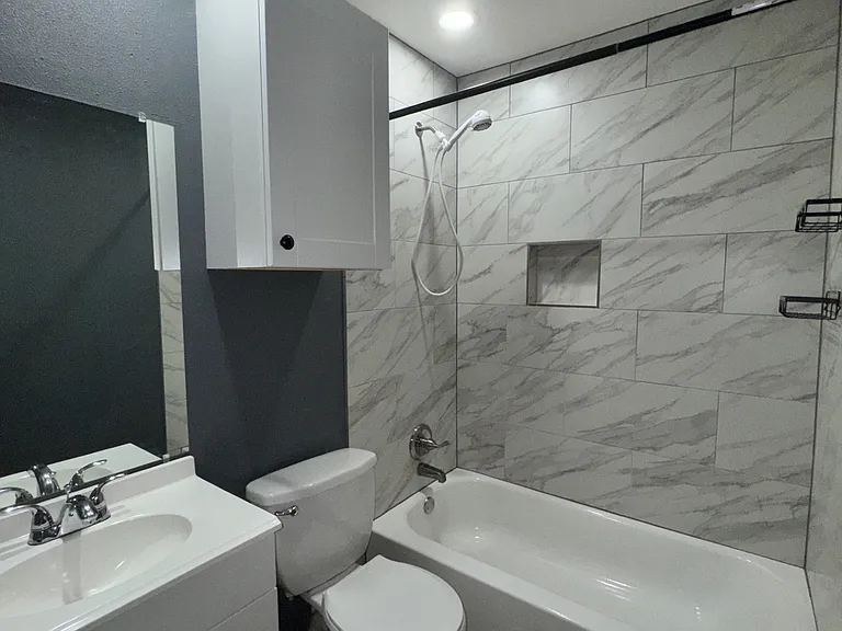 2312 Garden Park Ct — Photo 18