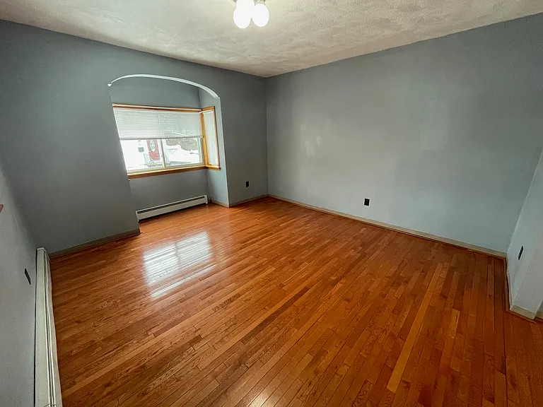 39 Franklin St #R — Photo 9