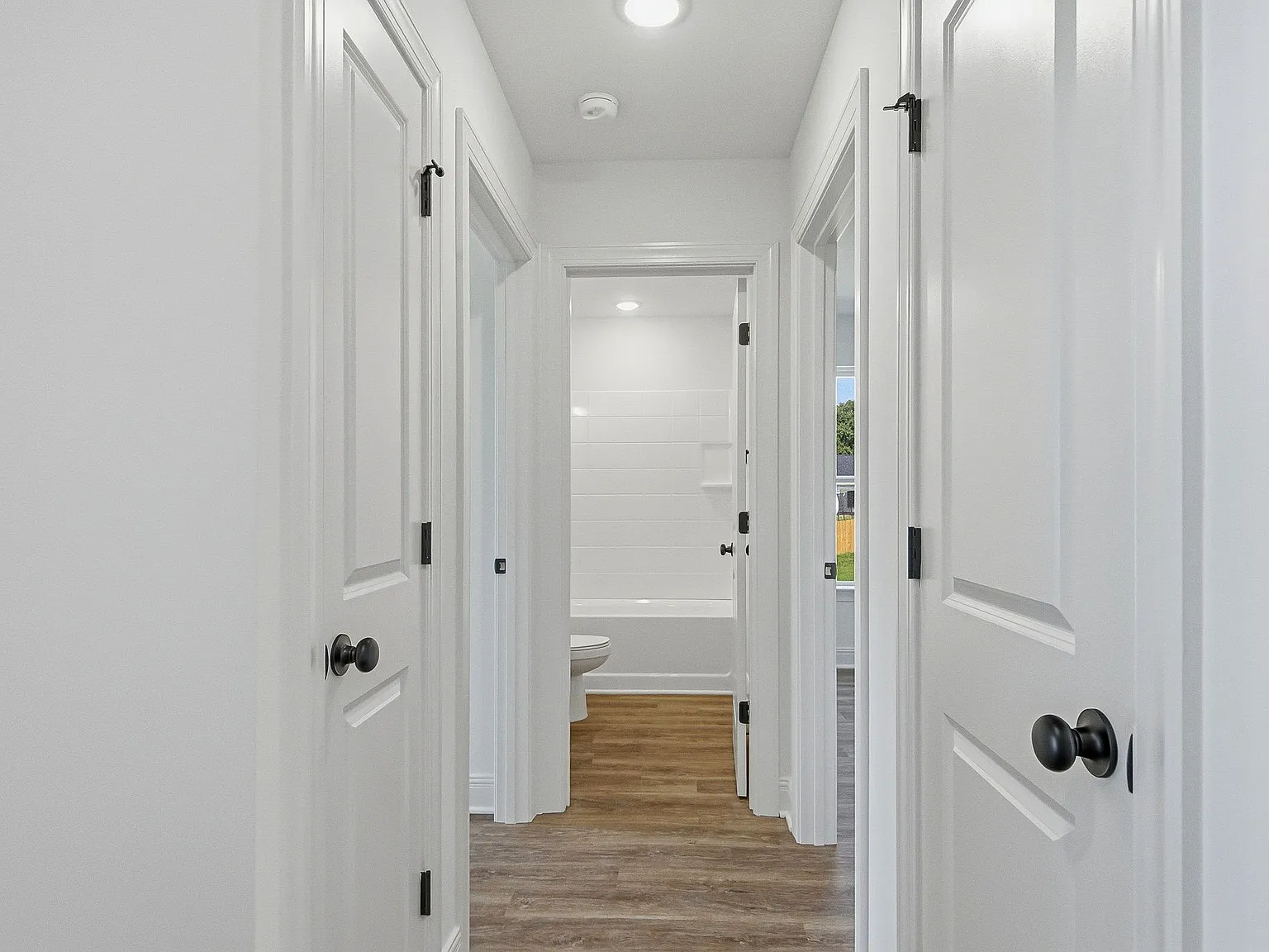 3 bed, 1451 sqft, $2,000 — Photo 4
