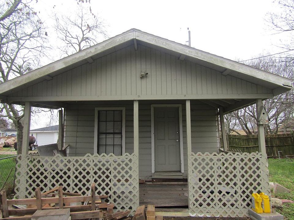 1st image of 1609 N Avenue G