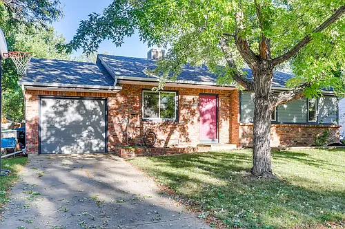 2226 Bowen St Photo 1