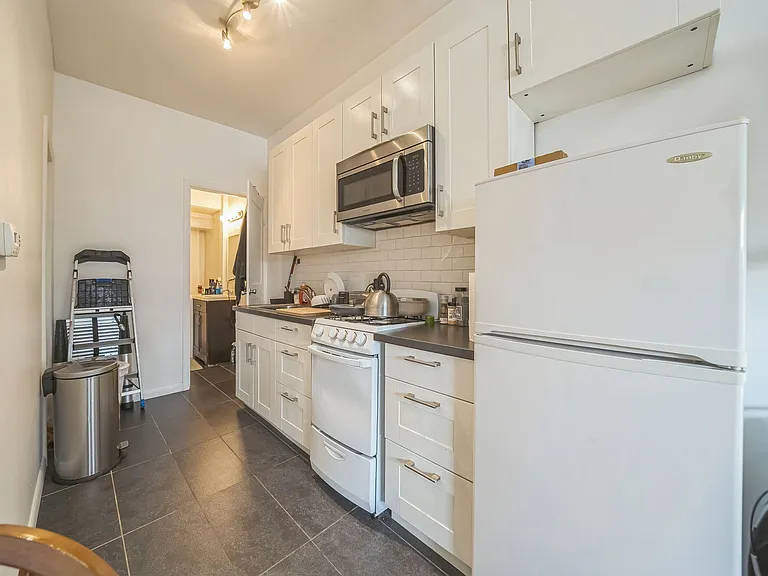 2958 Richmond St #1F — Photo 7