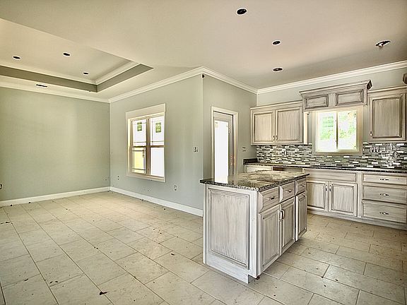 2nd image of 4071 Gramercy Dr
