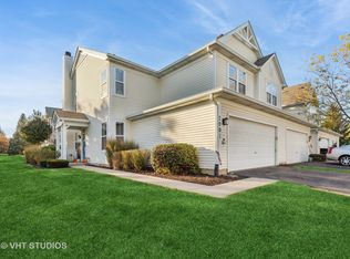 2901 Falling Waters Ln, Lindenhurst, IL 60046