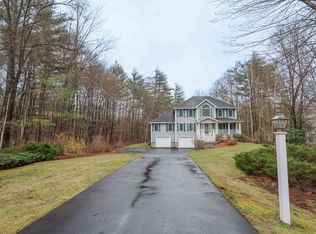 7 Hidden Meadow Dr, Londonderry, NH 03053