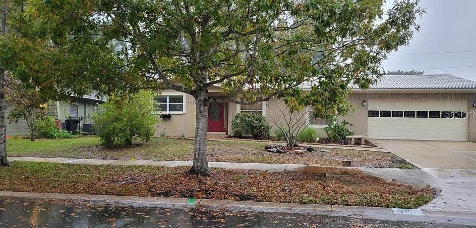 1st image of 1320 Summerlin Dr