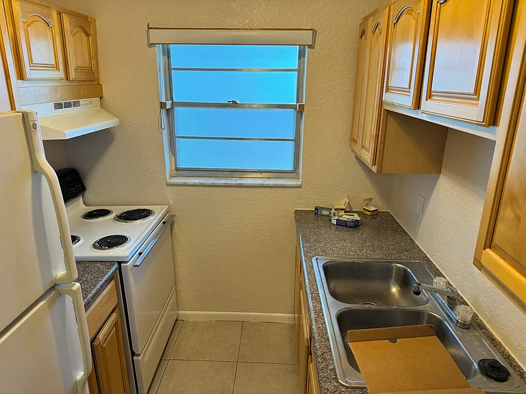 220 Croton Ave #210 — Photo 4