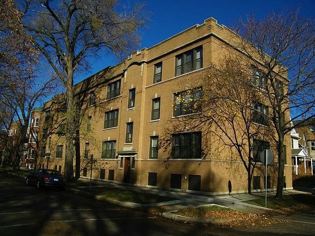 1st image of 3637 N Wolcott Ave #2