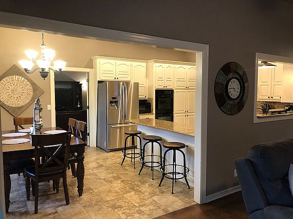 Eat in Kitchen