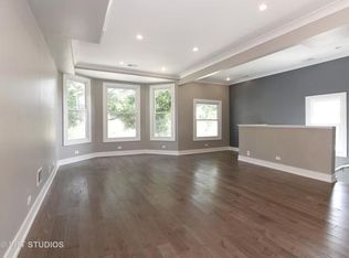 3625 W Oakdale Ave #2, Chicago, IL 60618