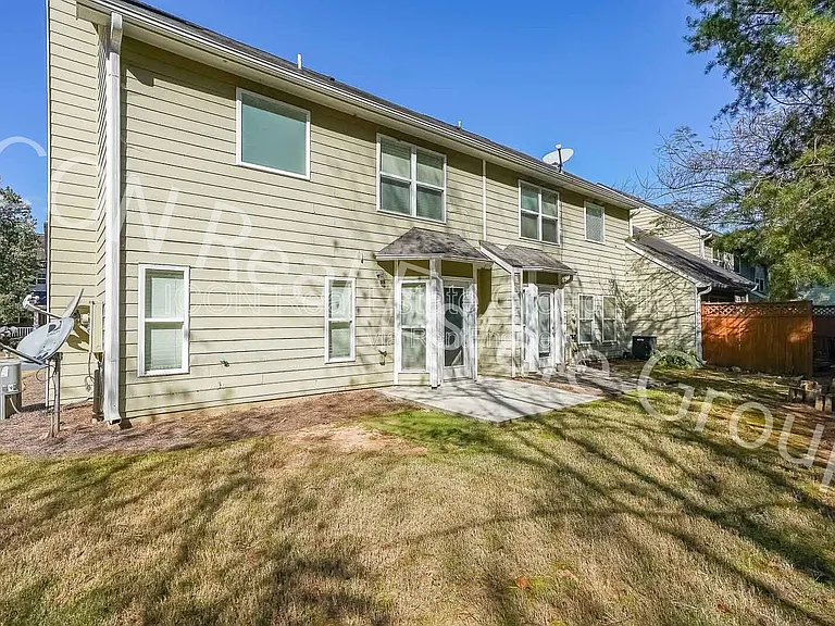 467 Colonial Walk — Photo 30