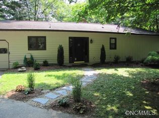 351 N Honeysuckle Dr, Hendersonville, NC 28791