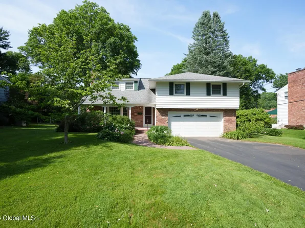 2529 Hilltop Road, Niskayuna, NY 12309