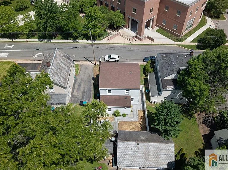 12 Capner St — Photo 32