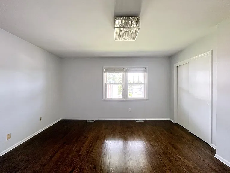 133 Seemans Ln #7 — Photo 11