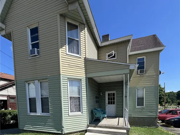 219 5th St APT 3, Dravosburg, PA 15034