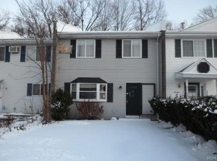 16 Spruce Peak Rd, Middletown, NY 10940