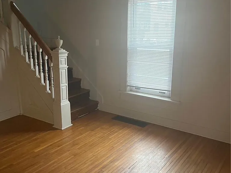 386 E Northwood Ave — Photo 37