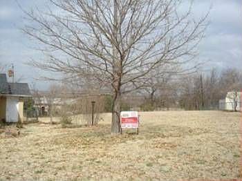 2nd image of 3160 Ray Dr