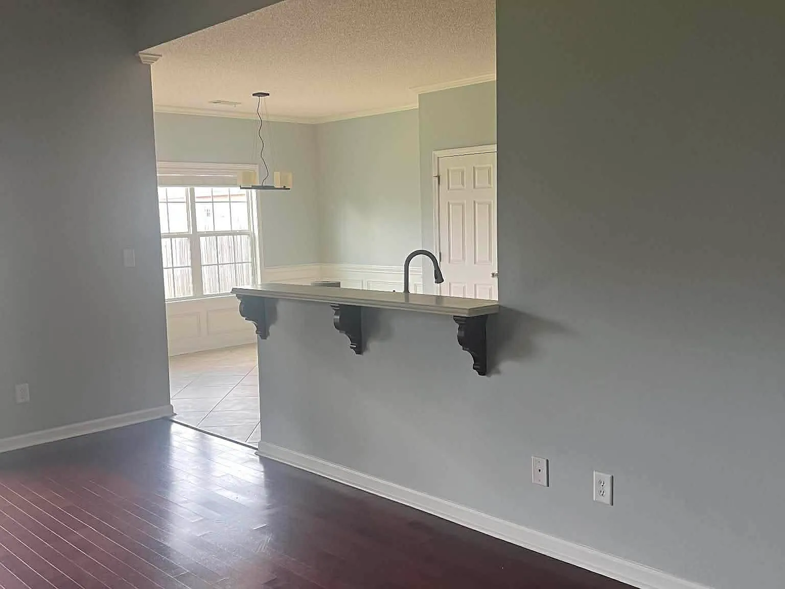 3 bed, 1726 sqft, $1,850 — Photo 2
