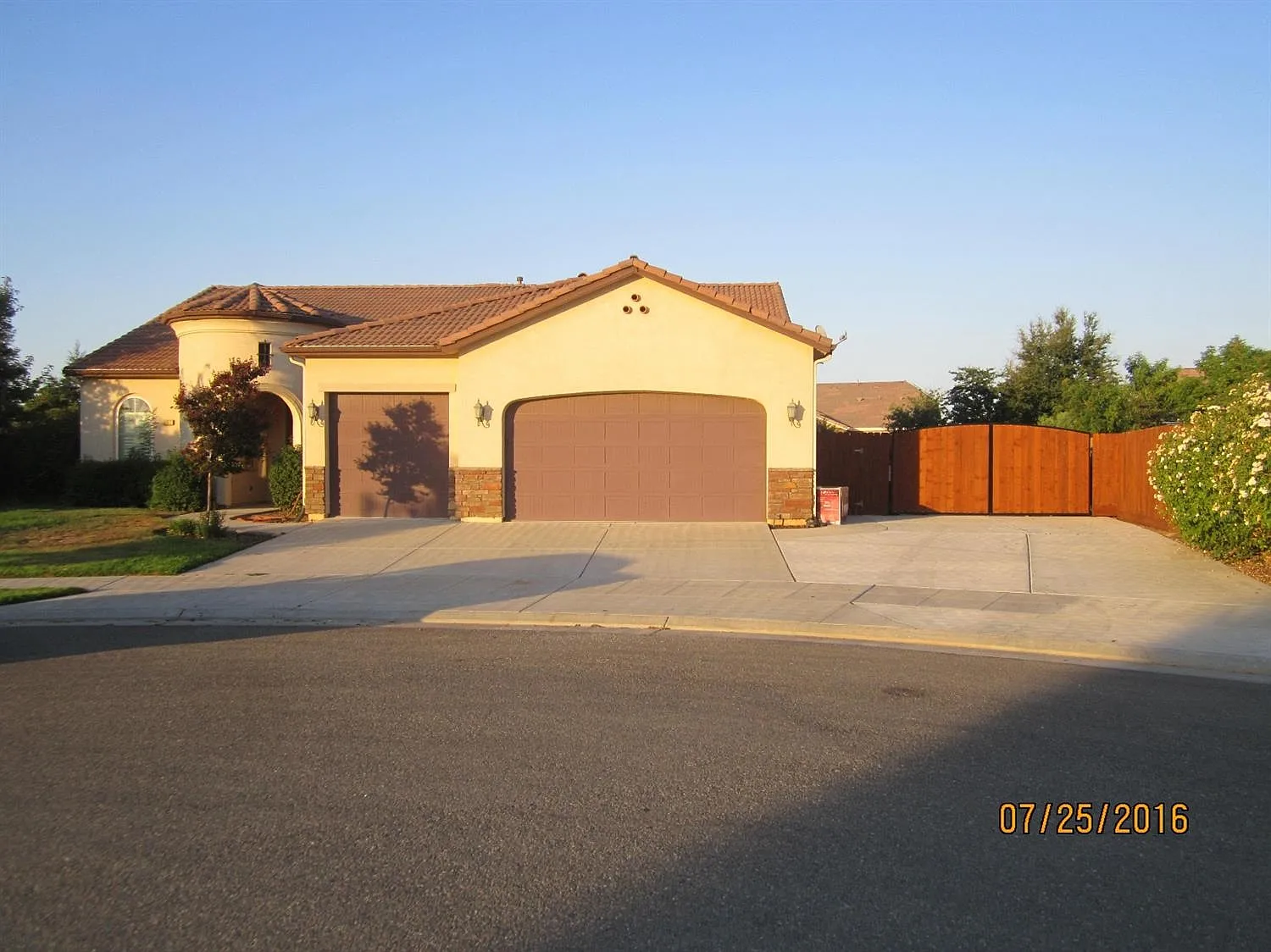 3367 Sussex Ave photo 1