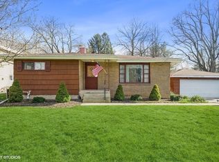 352 W Francis Rd, New Lenox, IL 60451