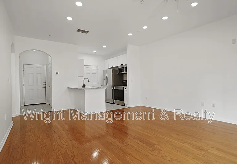 1216 S Missouri Ave #224 — Photo 4