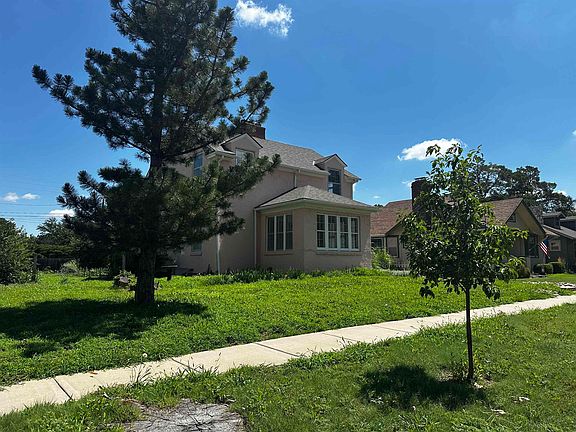 2nd image of 213 W 21st St
