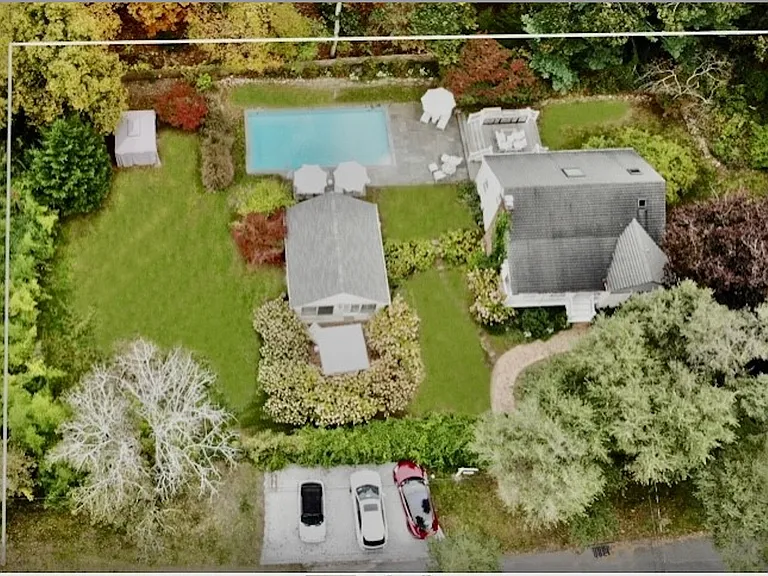 Pine Crest Ln — Photo 11