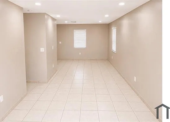 4 bed, 1302 sqft, $3,400 — Photo 2