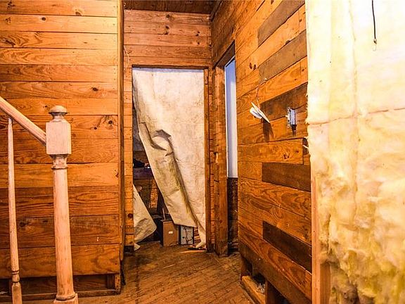 5th image of 18313 Ednie Ln