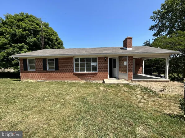 12777 Gearhart Rd, Greencastle, PA 17225