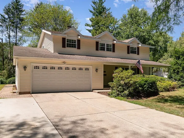 5419 Gardenbrook Dr, Midland, MI 48642