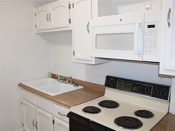 5th image of 515 E Jackson St
