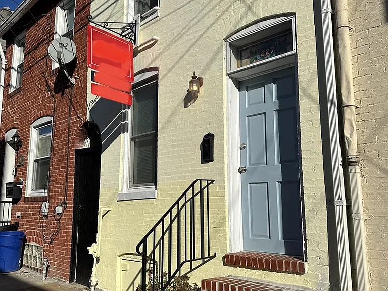 227 S Durham St — Photo 1
