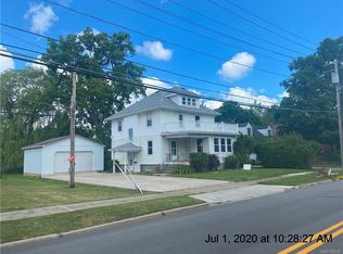 184 N Forest Rd, Williamsville, NY 14221